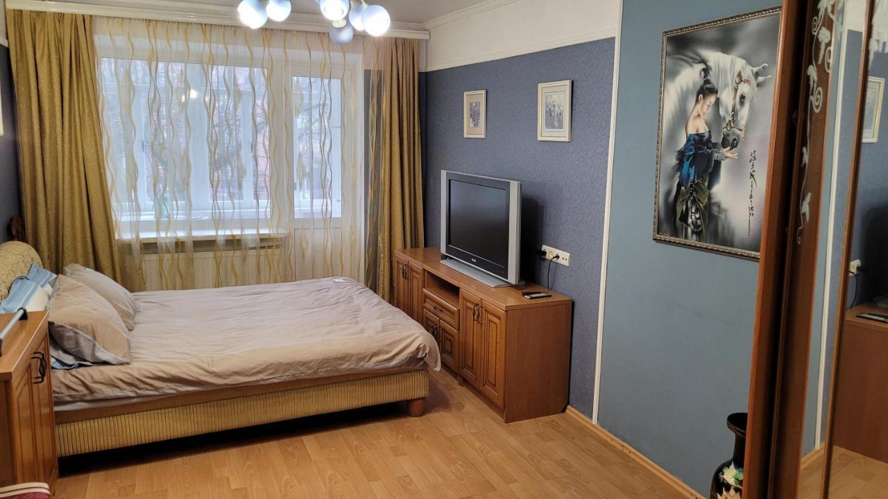 Апартаменти На Проспекті. Khmelʼnytsʼkyy Extérieur photo